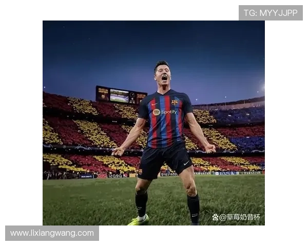 最近三位西甲赛季前9场进球上双的球员：莱万、梅西、C罗